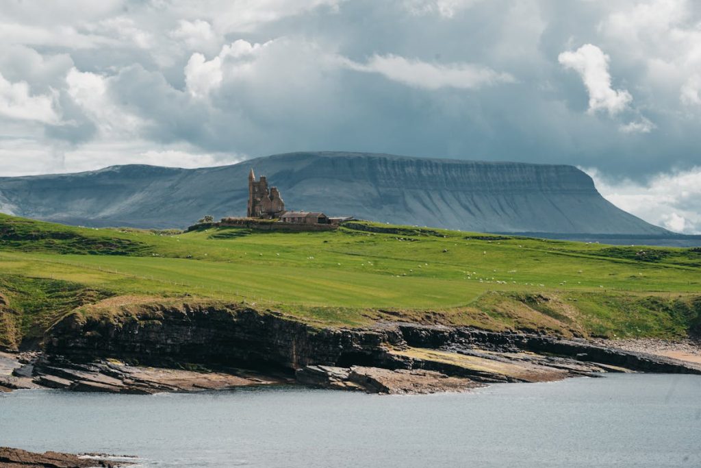 free-photo-of-classiebawn-castle-in-sligo-ireland free-photo-of-classiebawn-castle-in-sligo-ireland